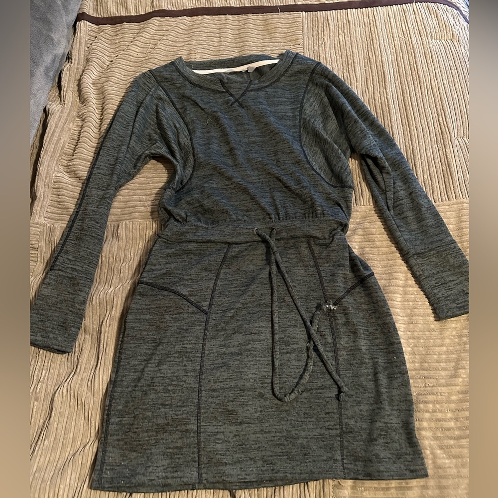 Athleta women’s drawstring sweatshirt style dress.  Medium, worn twice.